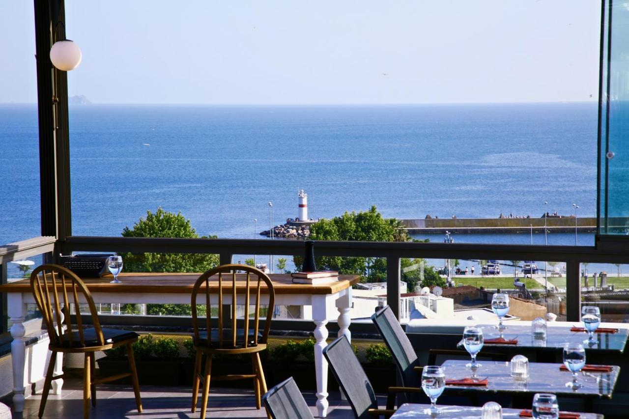 Отель Bronte *