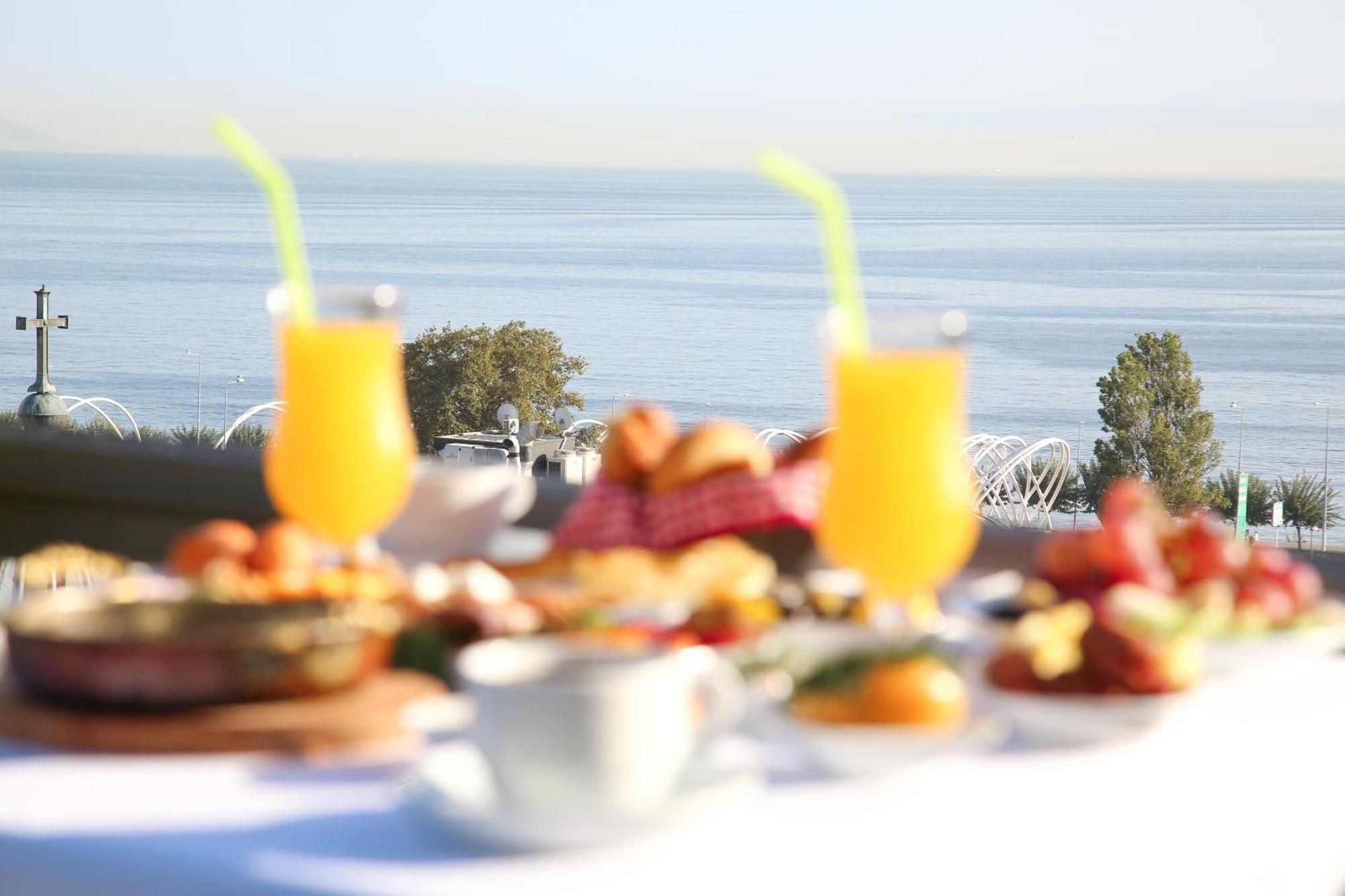 Отель Bronte